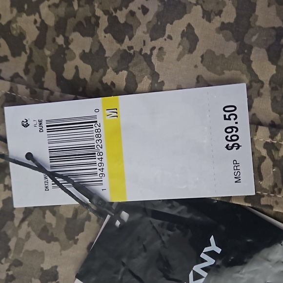 DKNY Mens Brown Camo Stretch Casual Button Up Shirt. BRAND NEW w/ TAGS!!!! - Picture 2 of 5